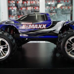 E-Maxx - Image 7