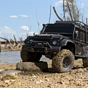 TRX-4 Land Rover Defender with Front Winch - Image 12